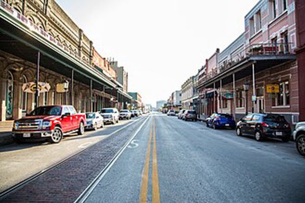 The Strand Historic District – Shops, bars & history (10 min drive)