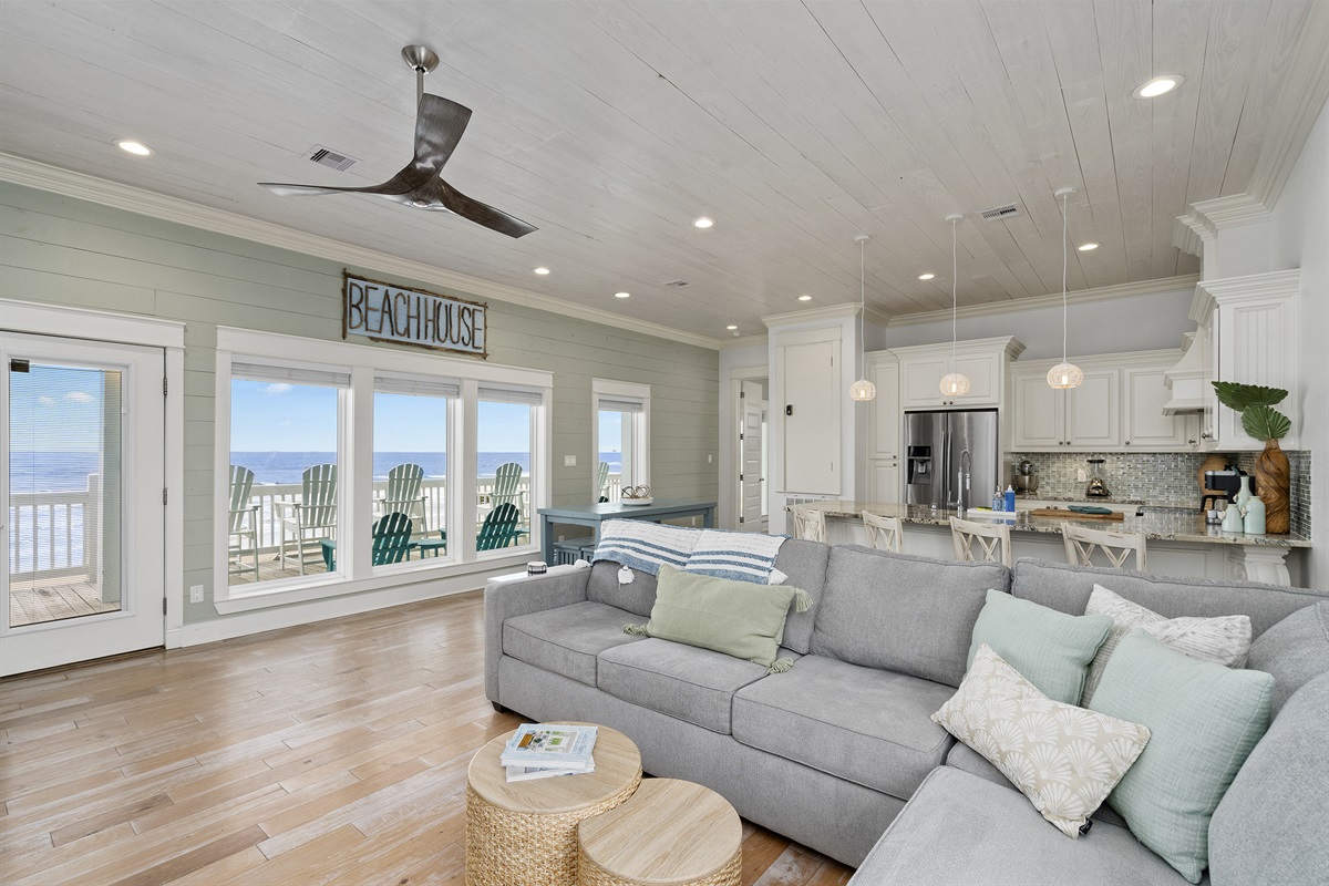 fbe383106a2248c3925b83e67eed2f3c Large | Beachhouse | Texas | TX | Vacation Homes | Galveston | Crystal Beach | Kokomo | Breezy Days | Beachfront Elegance | Sunrise Serenity | Southern Sands Property Management, LLC
