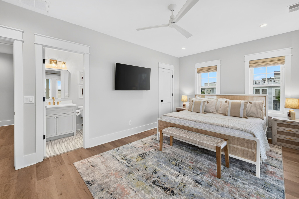 Bedroom 4: King Suite | Tahanan Palms | 3 38th Ave | IOP Escapes