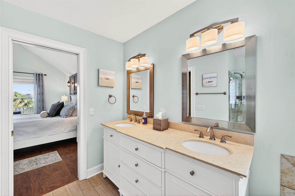 Primary Bath  | 23 Grand Pavillion | Wild Dunes | Isle of Palms, SC | IOP Escapes