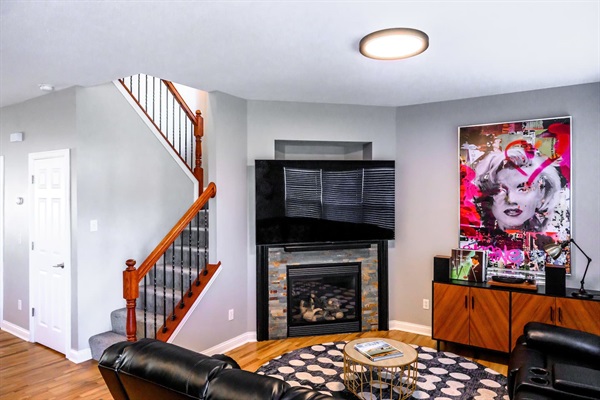 ND Luxury Townhome 8 min to ND Stadium!, photo 15