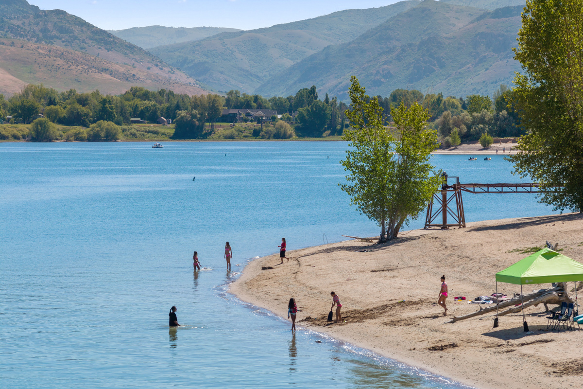 Spend sunny days swimming, relaxing on the sandy beach, and enjoying the crystal-clear waters of beautiful Pineview Reservoir.