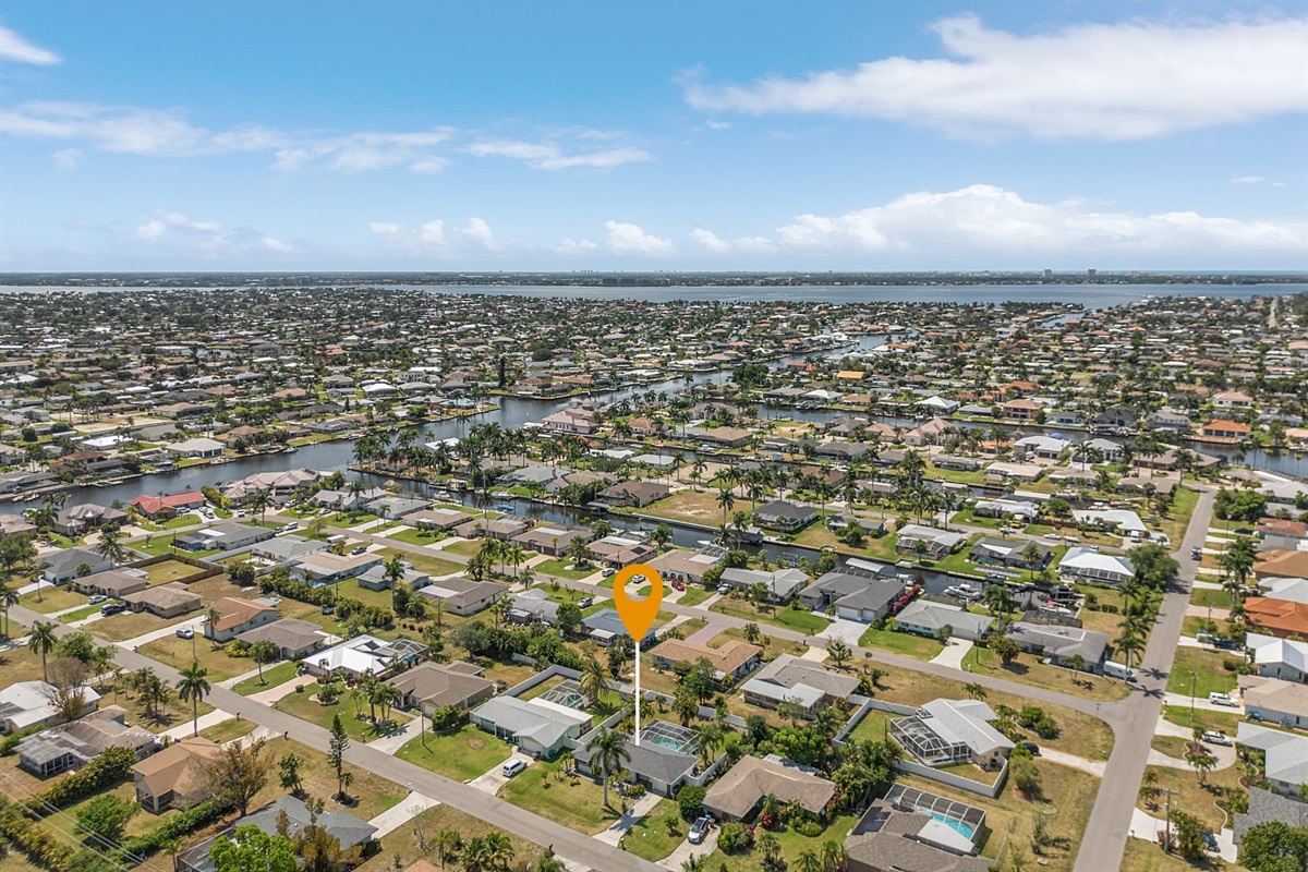 Prime Location!You cannot beat this location, just minutes to the beach and the bridge to Ft Meyers and on to Sanibel Island!