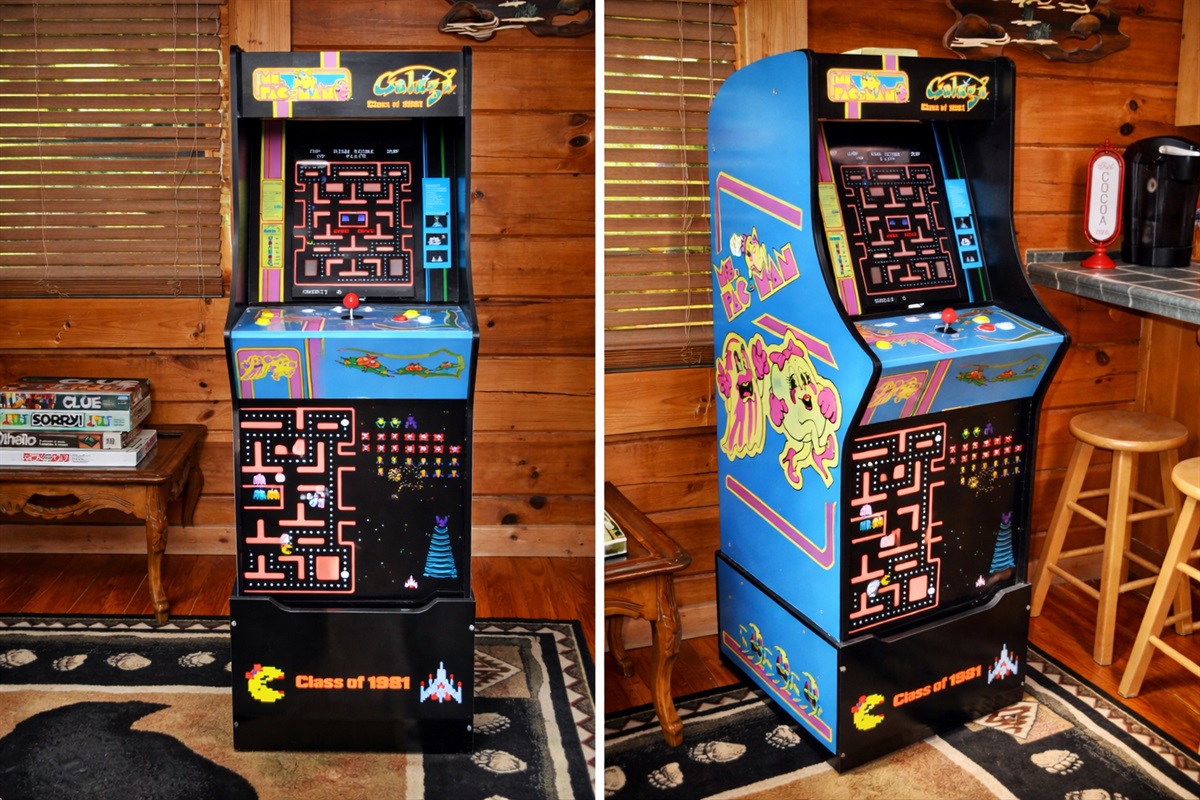 Retro Arcade machine with Ms. Pacman, Galaga and many other games!