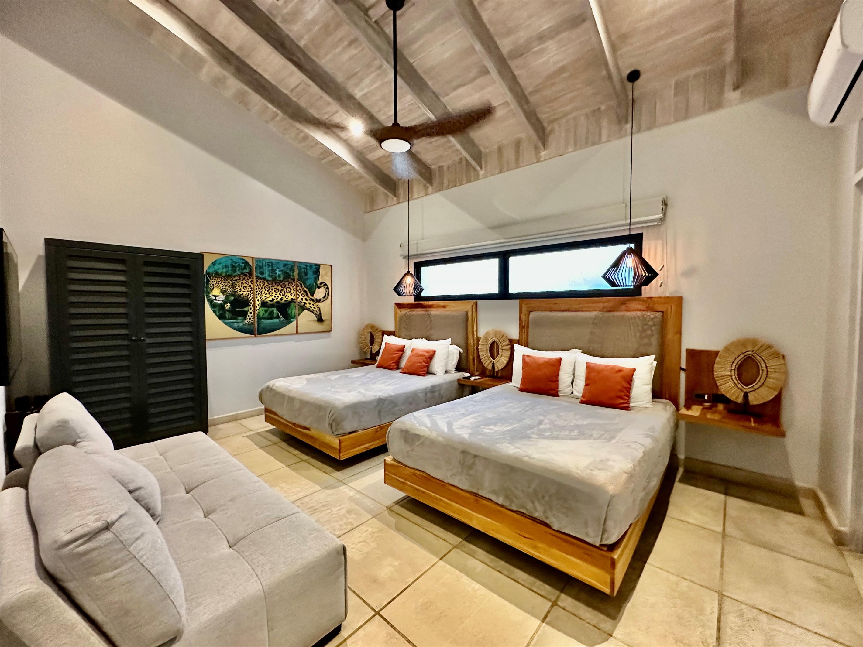 Guest Suite 4 Double Queen Suite with Queen Pullout Sleeper