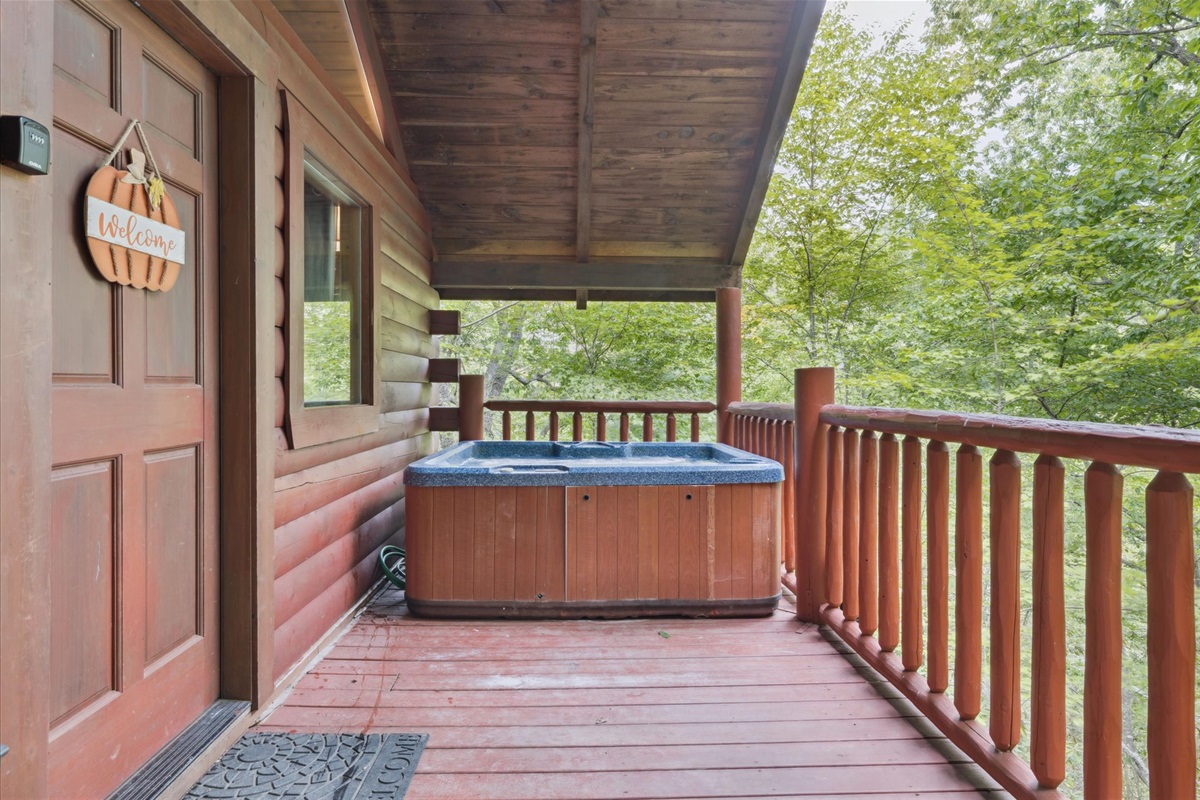 Hot Tub on front deck