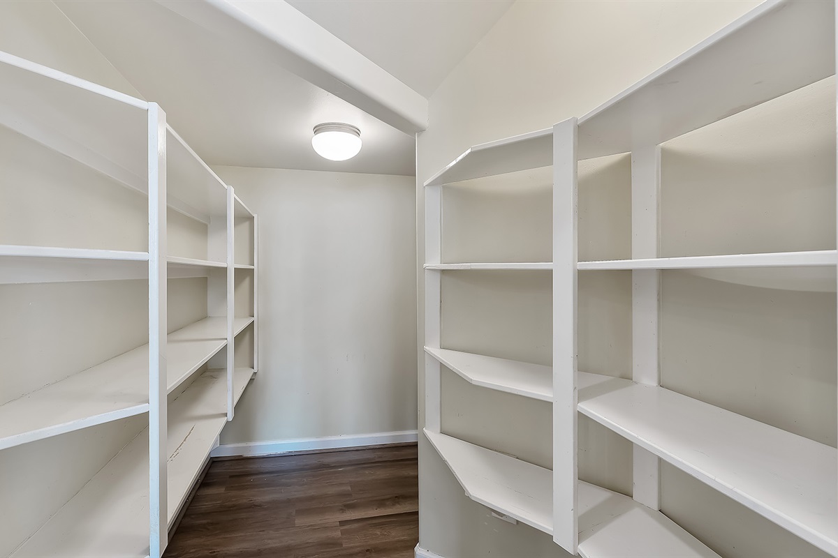 Kitchen Pantry: Is fully walk-in with plenty of storage for all your food and amenities.