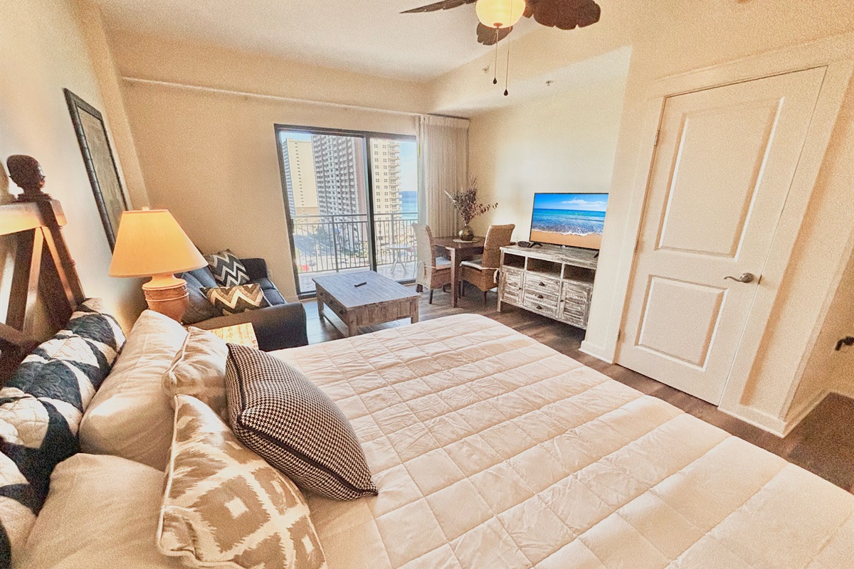 King size bed in attached studio