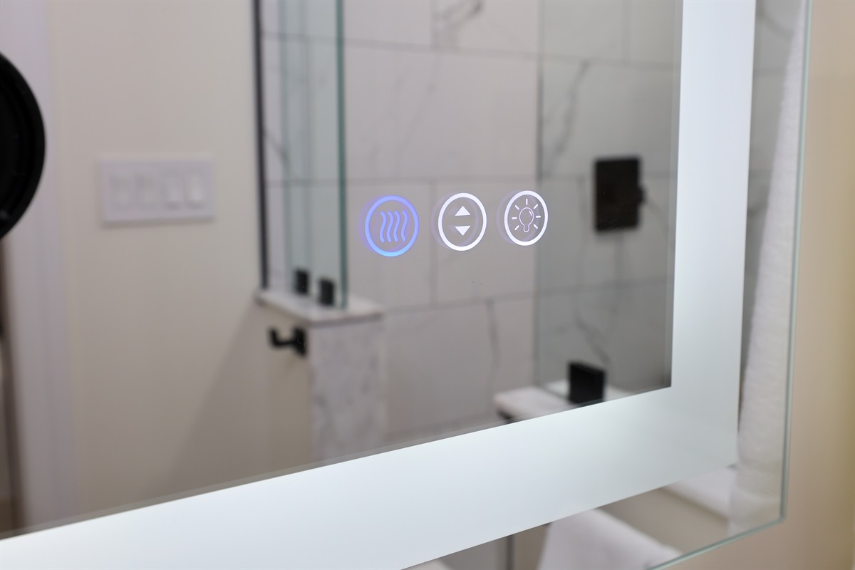 Adaptable mirror