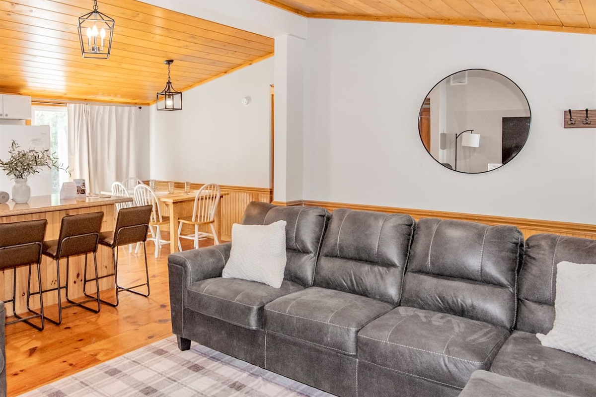 Welcome to our cozy North Conway home, Relax on the comfy sofa or hang outside near the firepit!