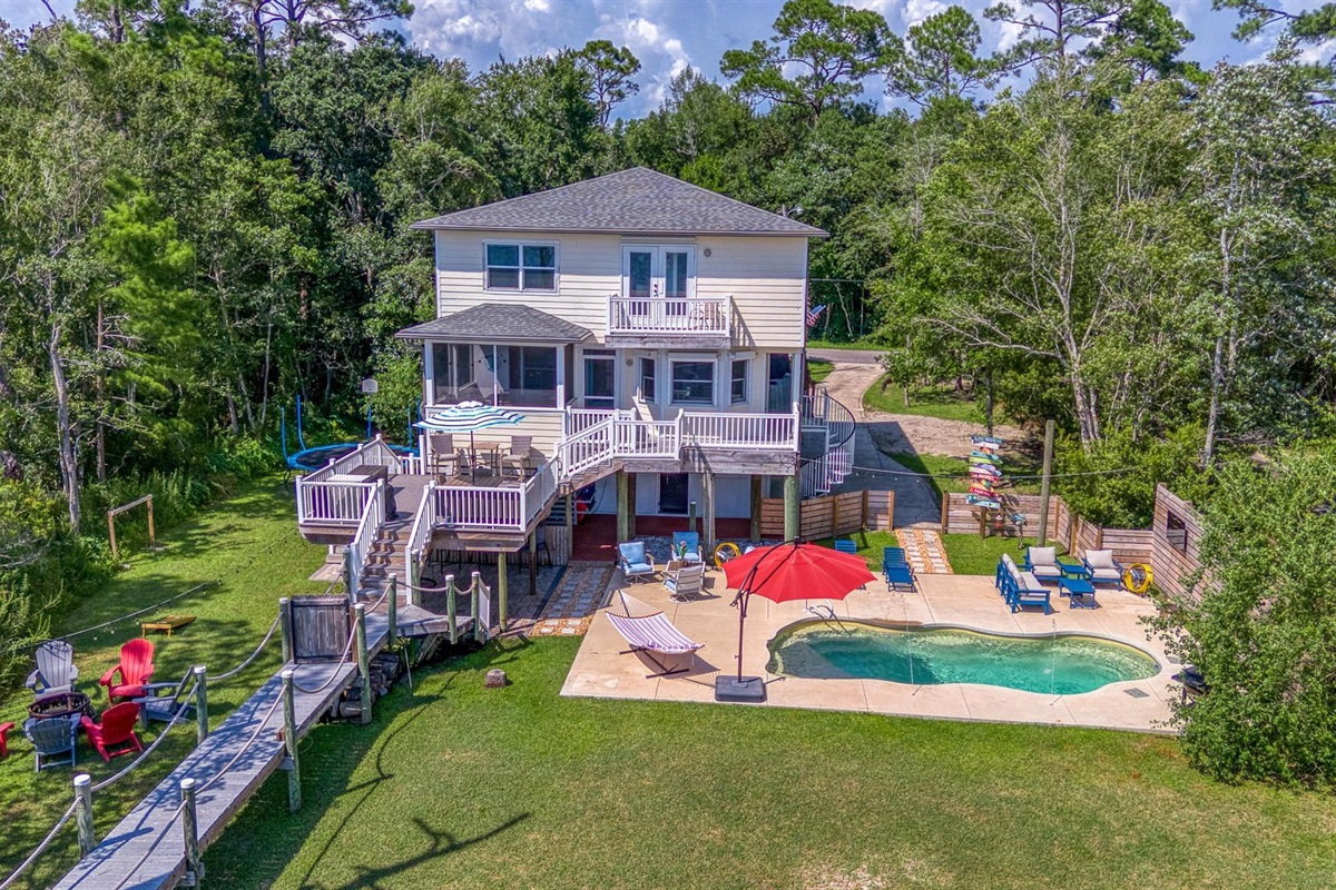 Full private backyard! 