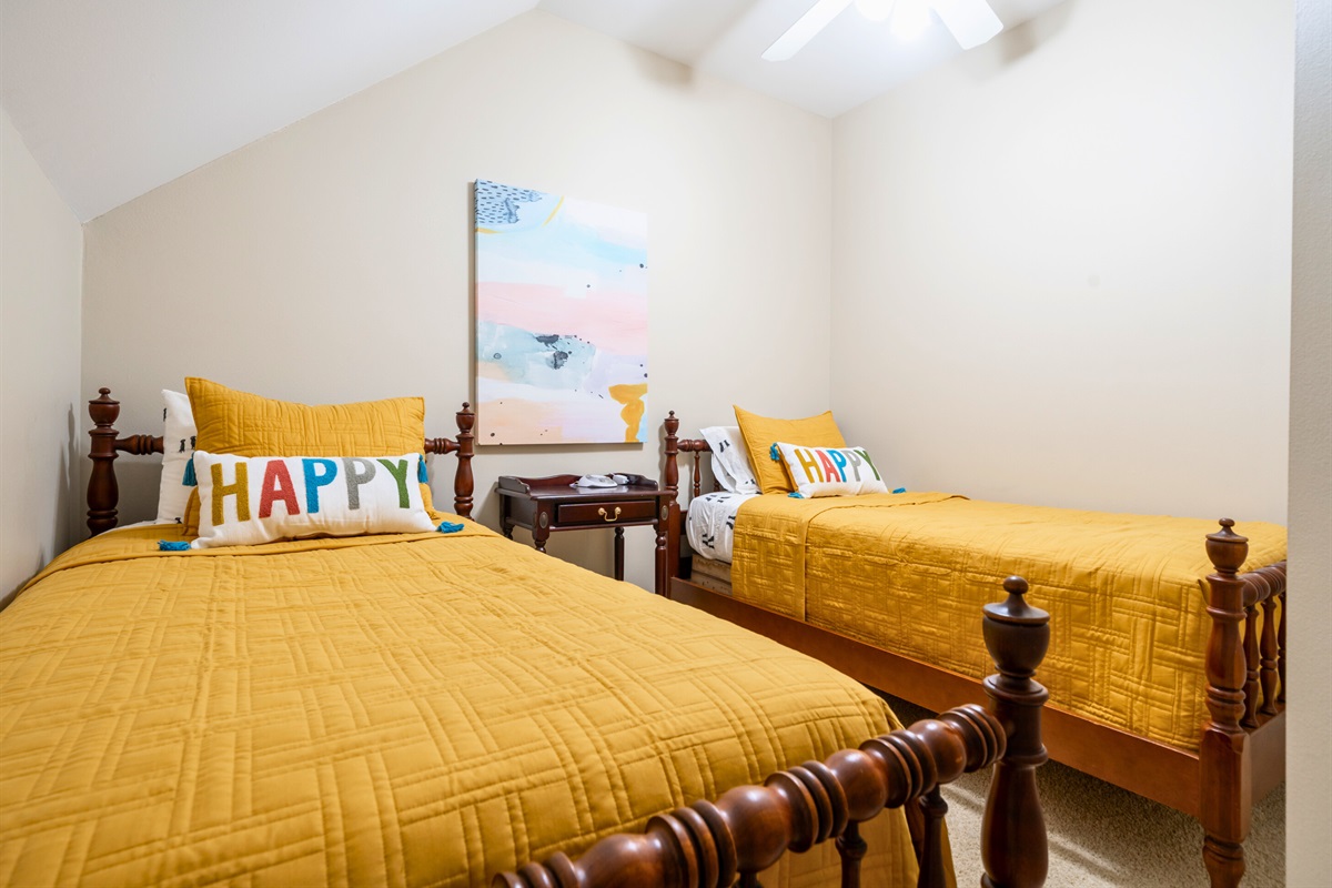 [Bedroom 5] This Bedroom has Two Twin Beds, Perfect for the Kiddos or Friends!