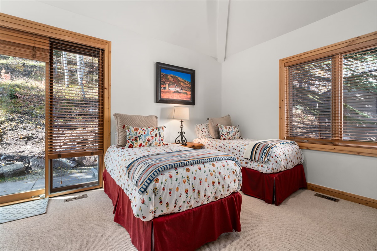 Upstairs Twin Bedroom (leading to Hot Tub)