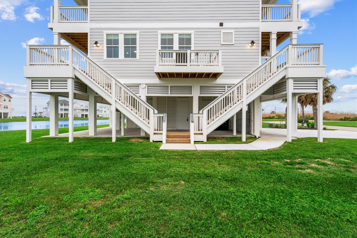 fc558b5264114c6997e150dcf71f1679 Large | Beachhouse | Texas | TX | Vacation Homes | Galveston | Crystal Beach | Kokomo | Breezy Days | Beachfront Elegance | Sunrise Serenity | Southern Sands Property Management, LLC