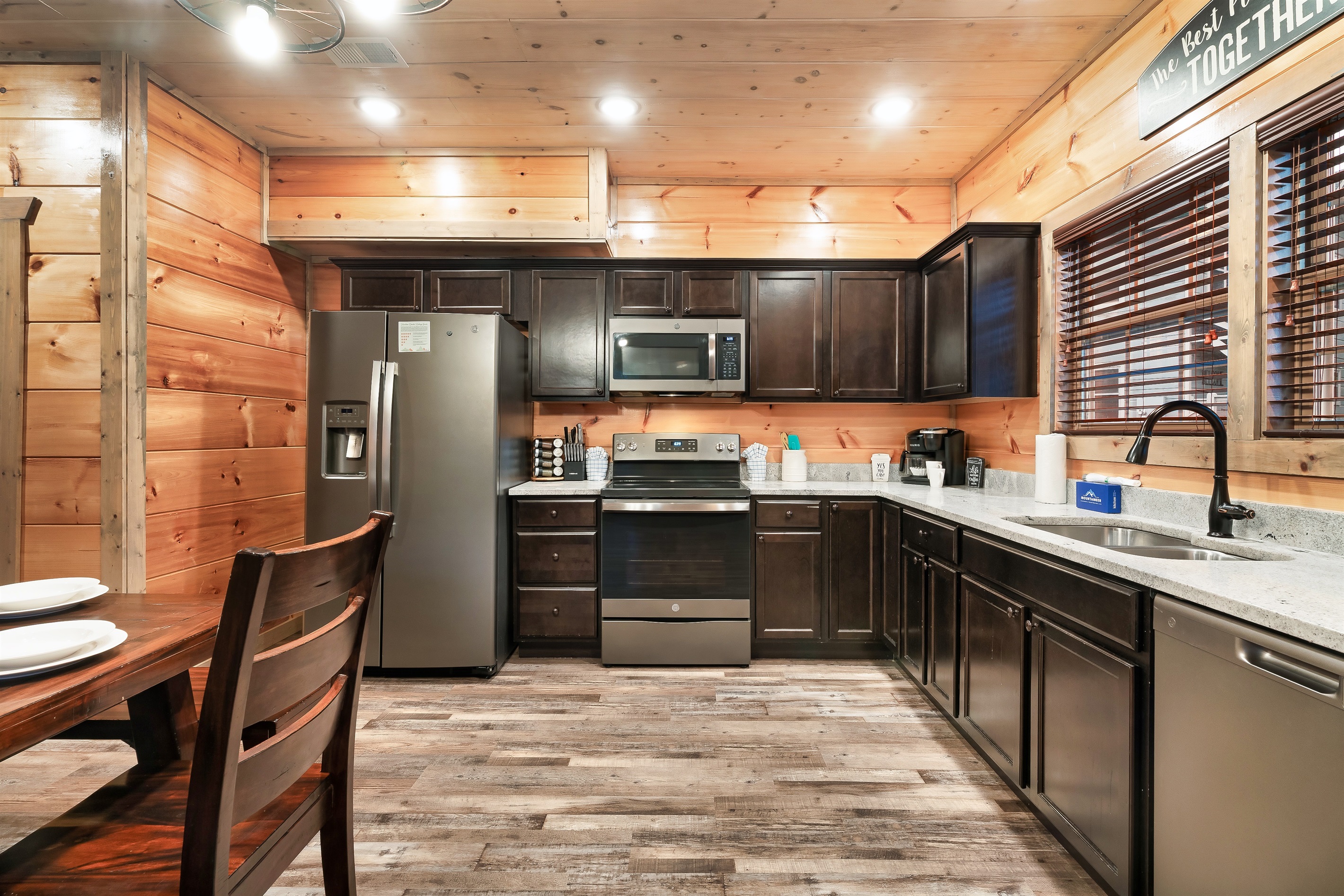 Full kitchen with counter space for the whole family to pitch in!