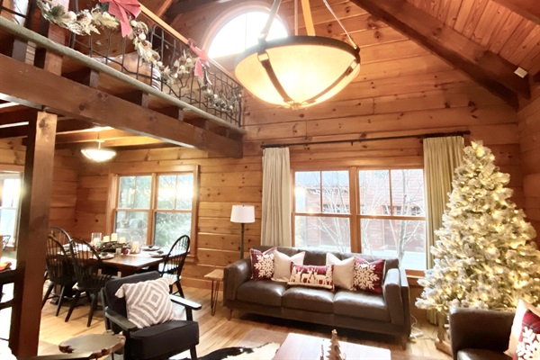 Enjoy the Holidays at Elk Lodge with plenty of room under the tree for presents.