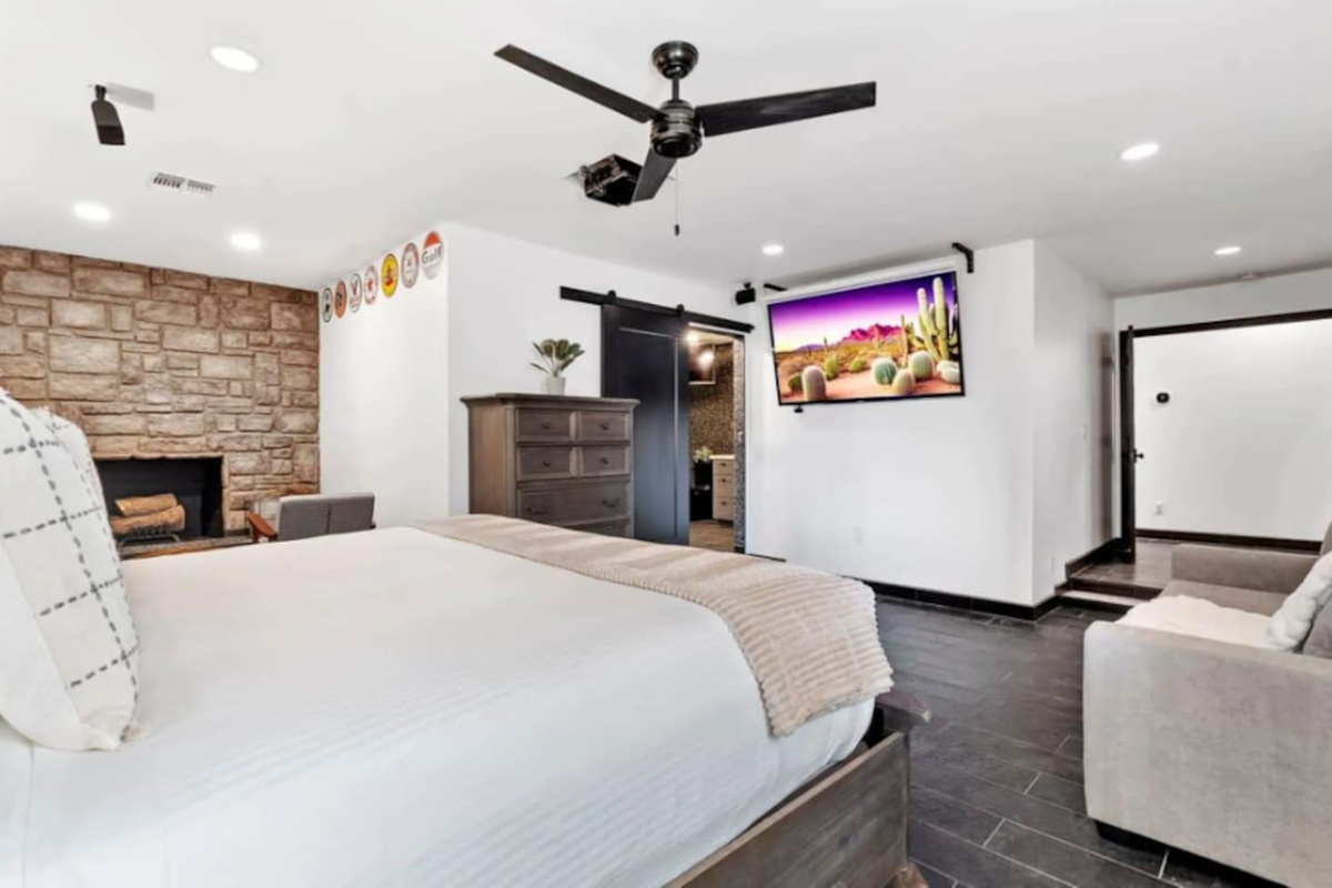 Bedroom