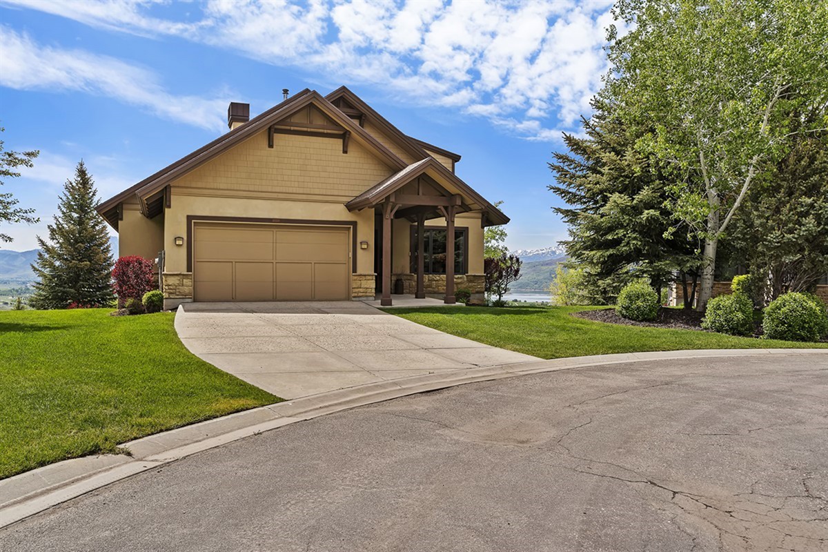 Arrive to a beautiful mountain home that feels like a true escape