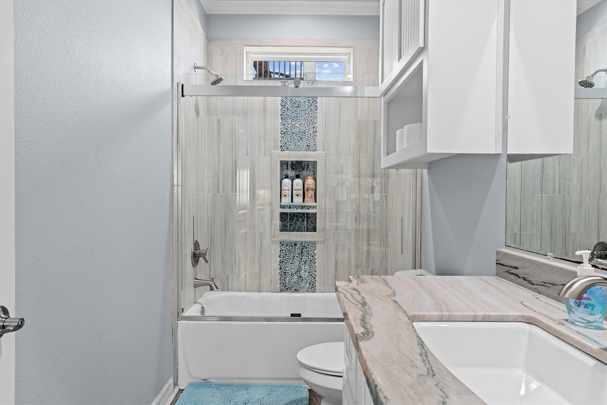 fc914fa7f8f84d3980cf4ef0276667bc Large | Beachhouse | Texas | TX | Vacation Homes | Galveston | Crystal Beach | Kokomo | Breezy Days | Beachfront Elegance | Sunrise Serenity | Southern Sands Property Management, LLC