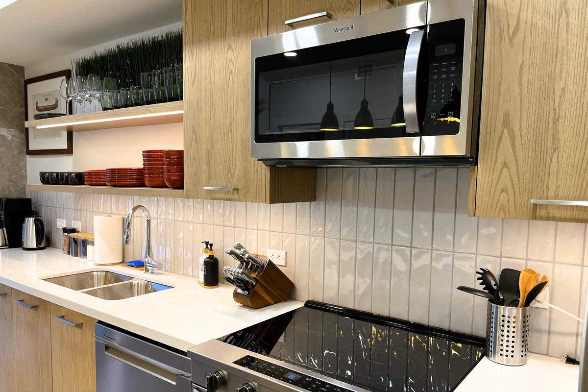 High end kitchen area helps you prepare n house meals, or simply a morning coffee before a busy day in the mountains.