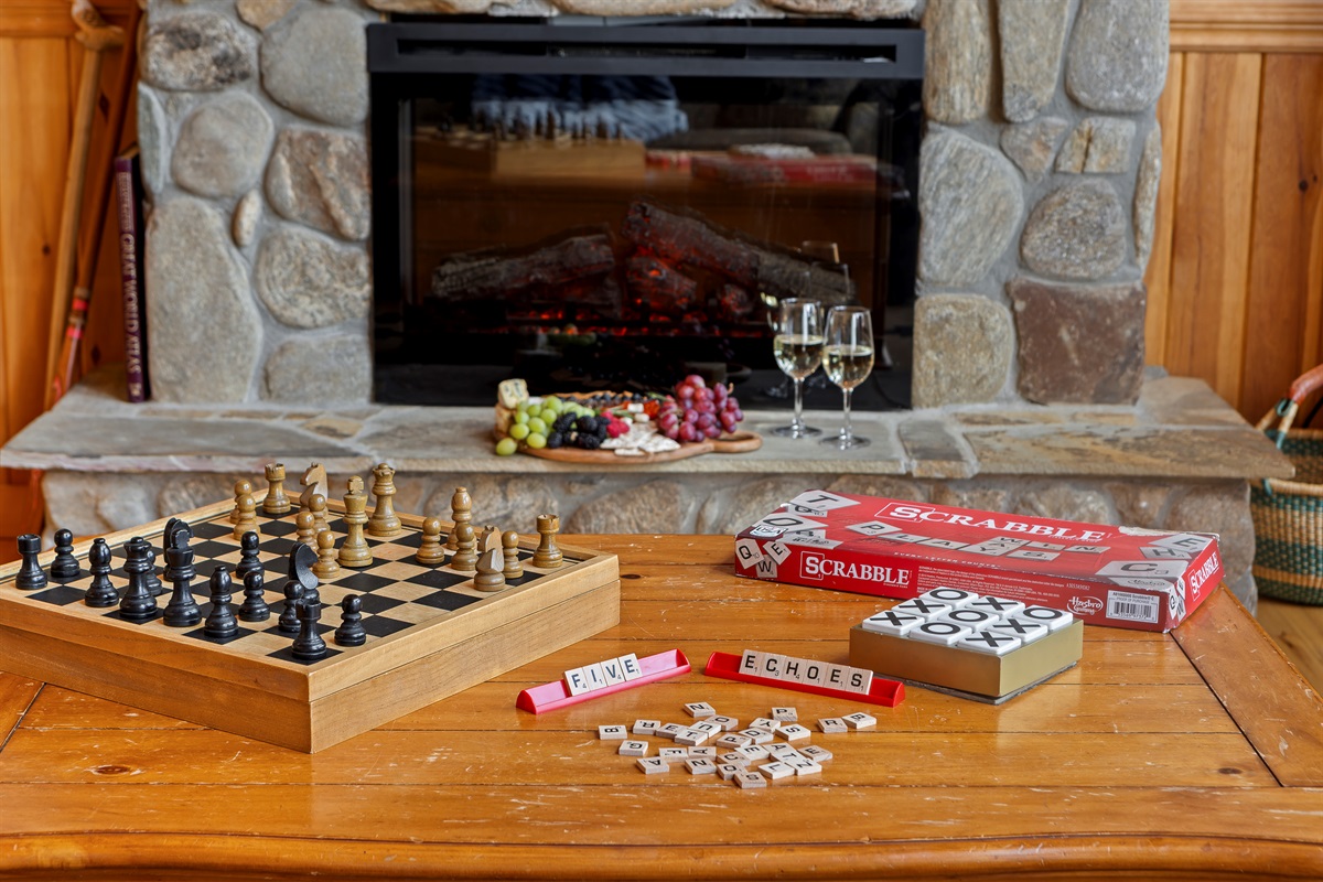 Living Area: Enjoy board games and a warm fire with friends over wine and delicious snacks!