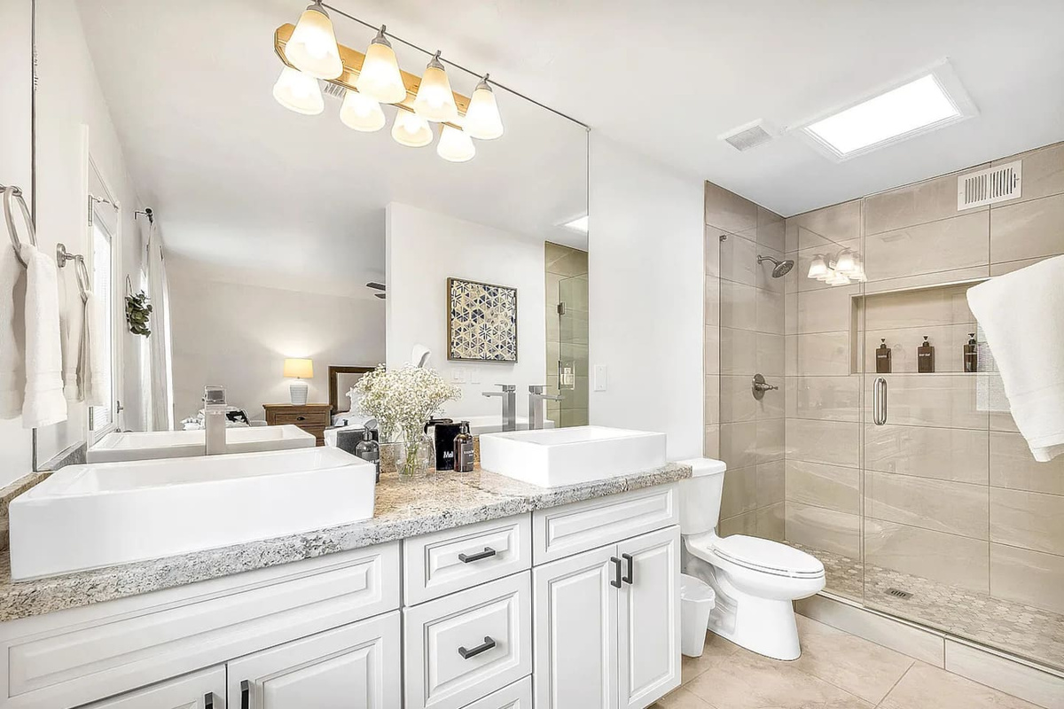 Thunderbird Home photo 10