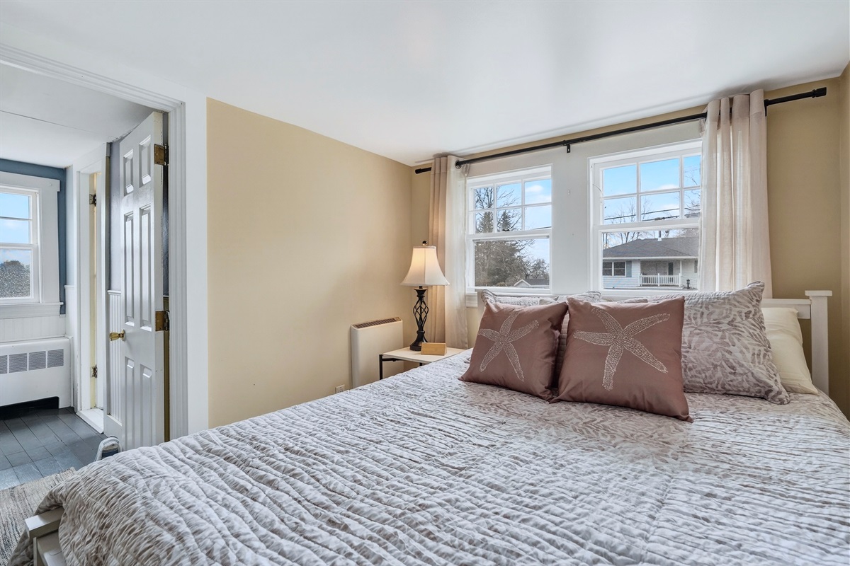 Second bedroom 