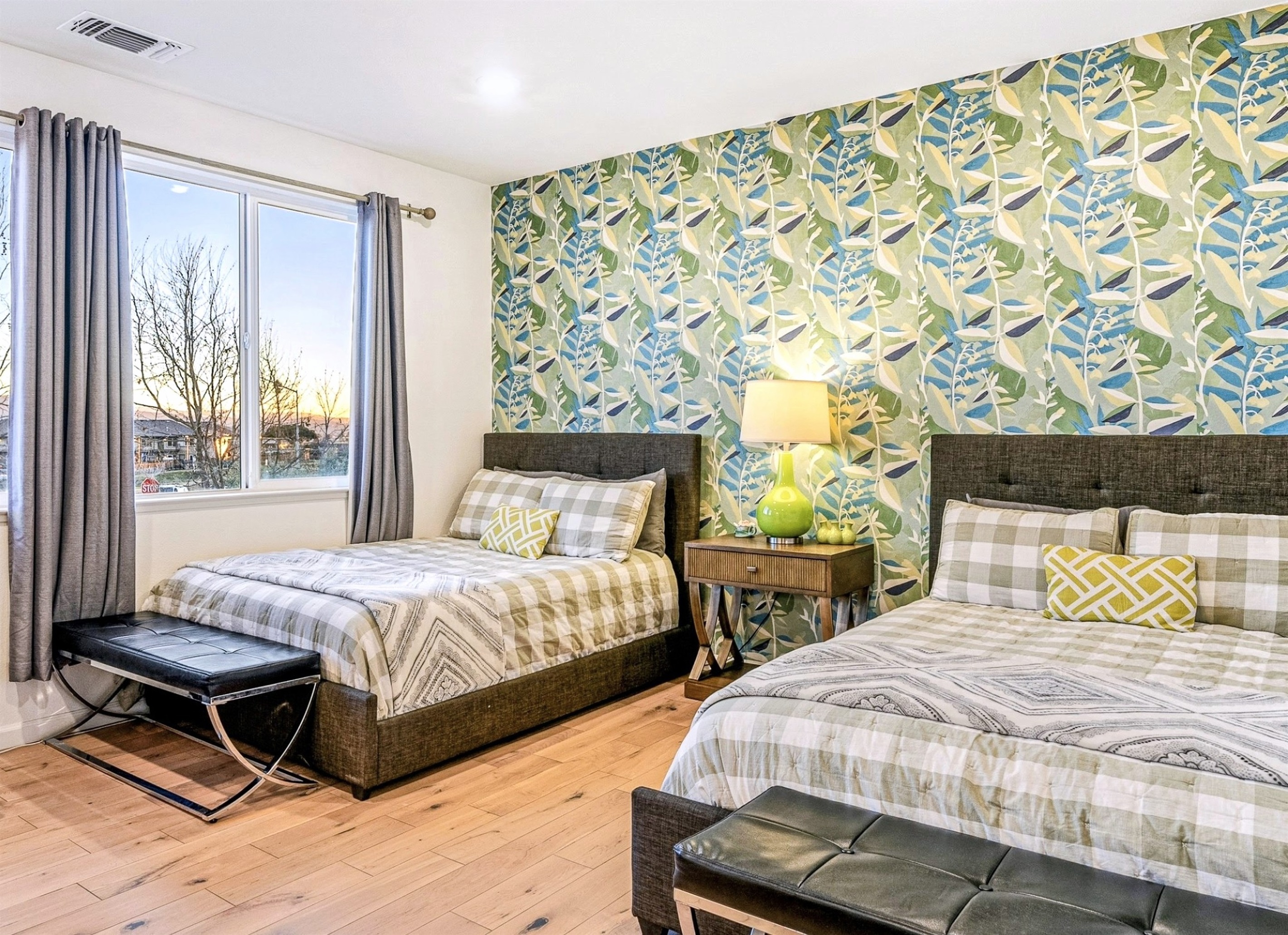 Master bedroom with two beds for groups