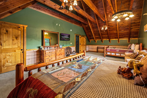 Loft Bedroom, Majestica Lodge