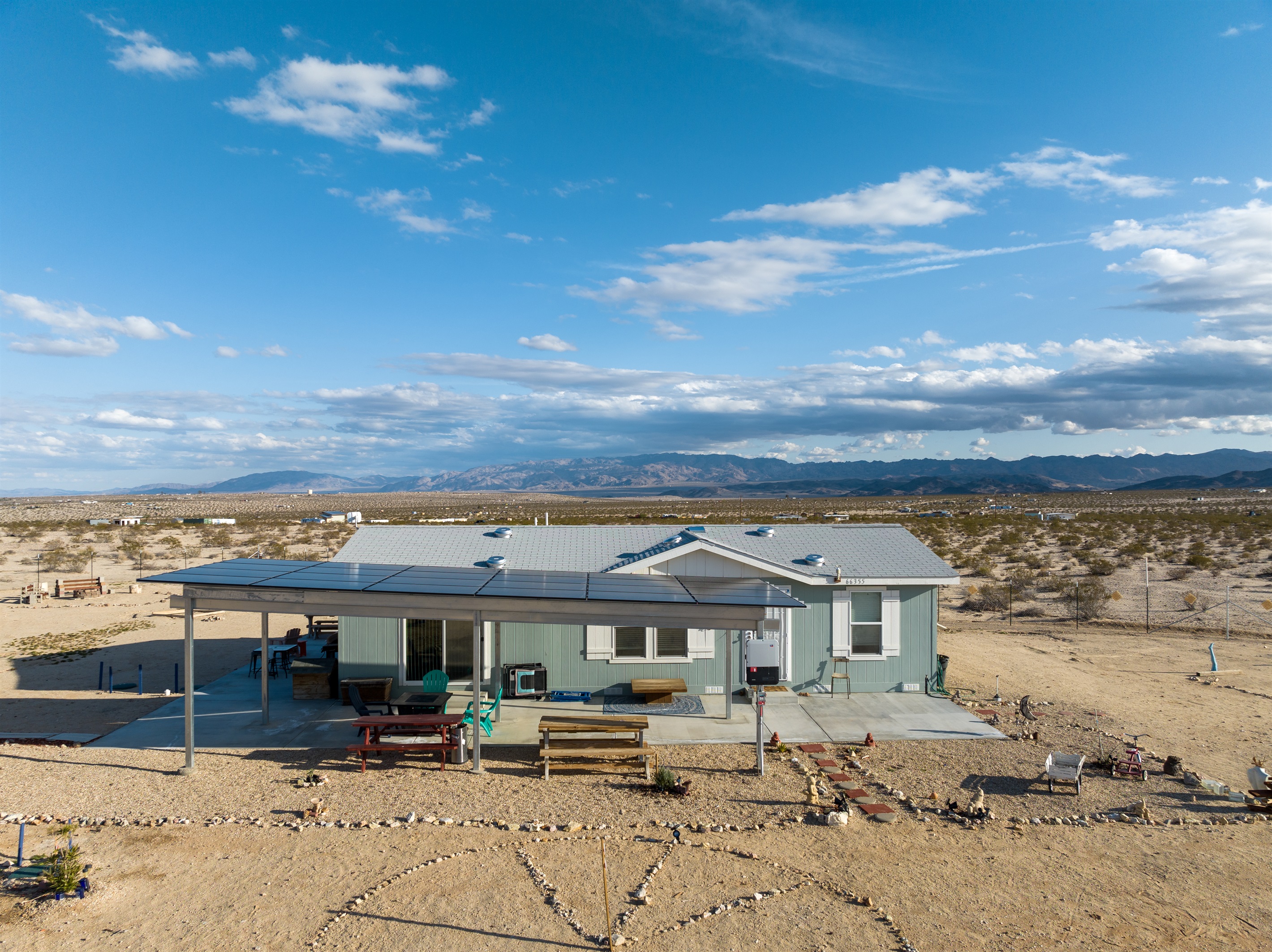 Stardust Oasis: Quiet, Remote, Spa+Pool+Firepit 2