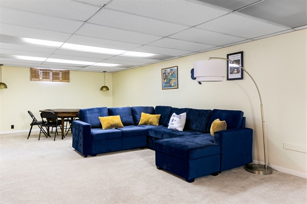 TDJ Getaway<>4BR Home w/game room, photo 17