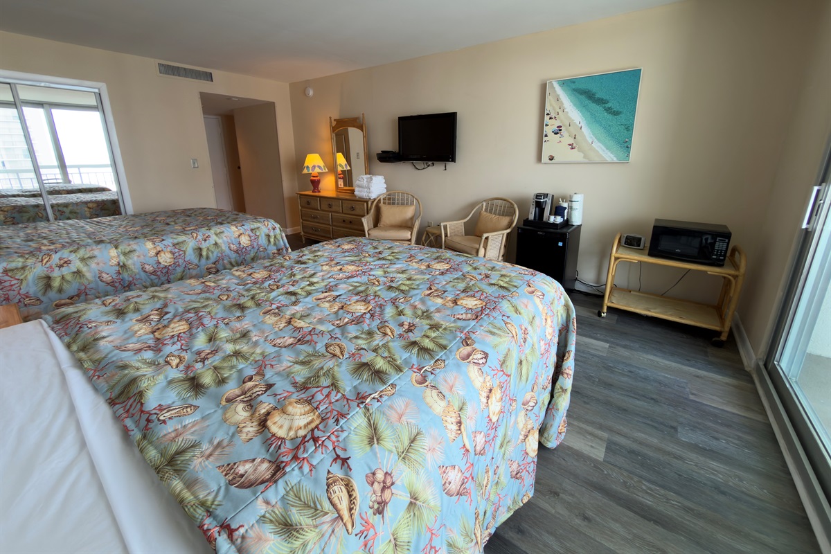 2 Queen Beds In Bedroom