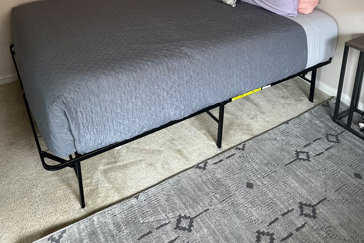 Sleeps 4 with 2 full beds 