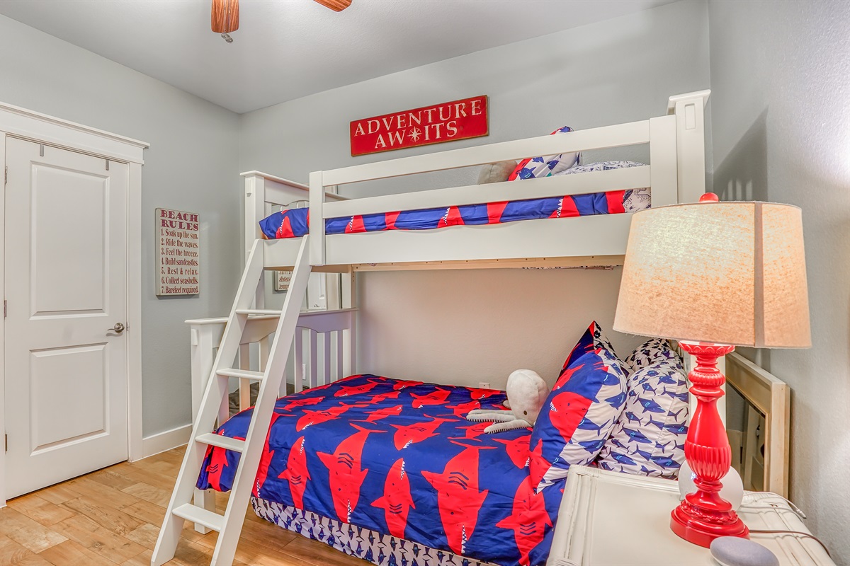 fceebfa933cc46dfbddc6a1d21fd4f00 Large | Beachhouse | Texas | TX | Vacation Homes | Galveston | Crystal Beach | Kokomo | Breezy Days | Beachfront Elegance | Sunrise Serenity | Southern Sands Property Management, LLC