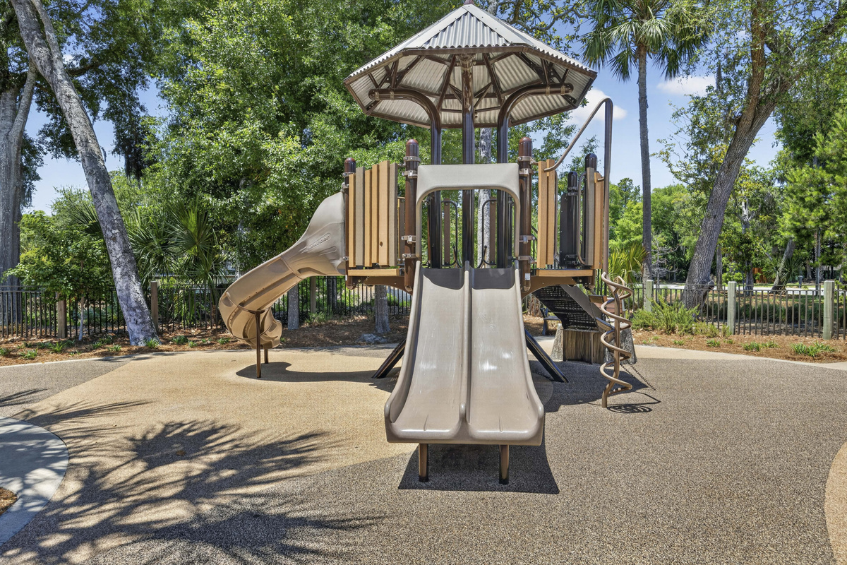 Little adventurers will love the toddler playground at nearby Lowcountry Celebration Park.
