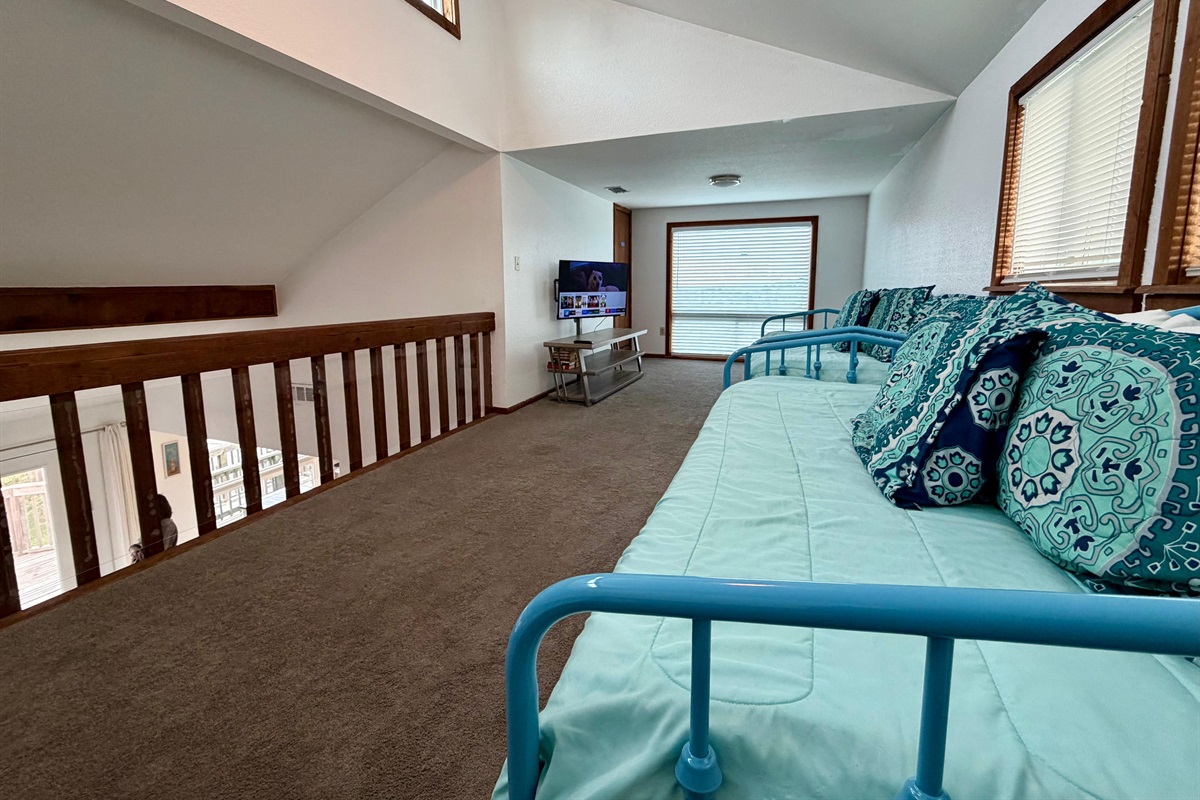Loft Area - (2) sets of trundle beds