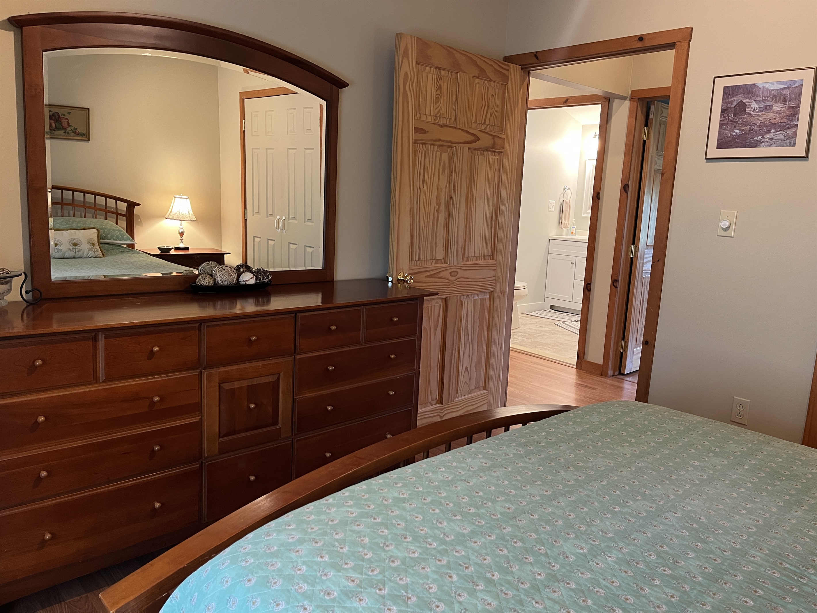 Queen bedroom