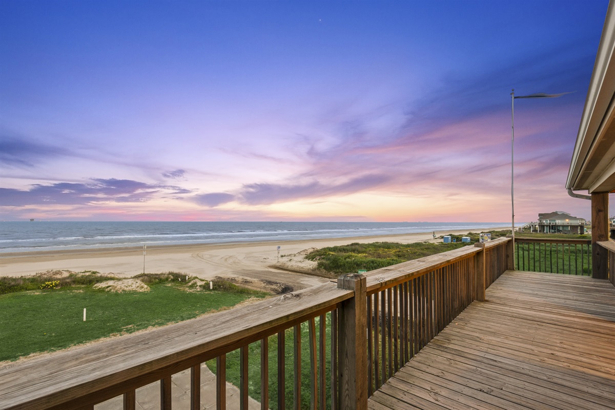 fcf84d54bfa640638edd8d542aa9994a Large | Beachhouse | Texas | TX | Vacation Homes | Galveston | Crystal Beach | Kokomo | Breezy Days | Beachfront Elegance | Sunrise Serenity | Southern Sands Property Management, LLC
