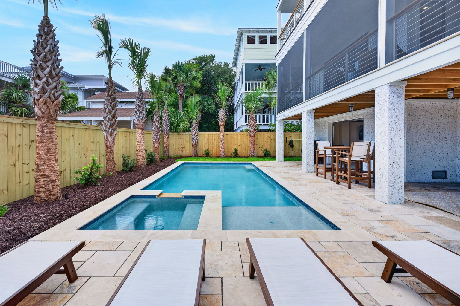 Private Pool | Tahanan Palms | 3 38th Ave | IOP Escapes