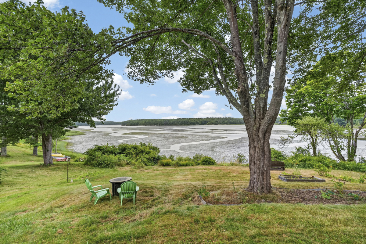 Watch the tides and enjoy an evening fire 