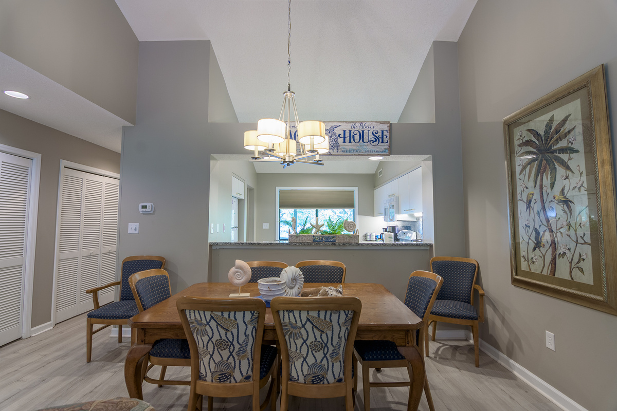 Dining area with seating for 8