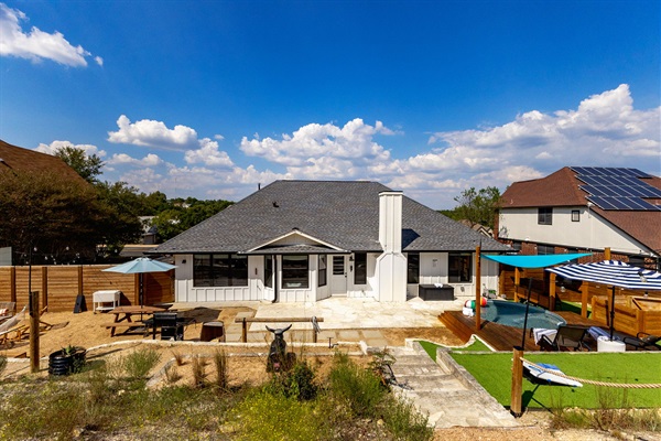 Here's the complete backyard in all its glory!