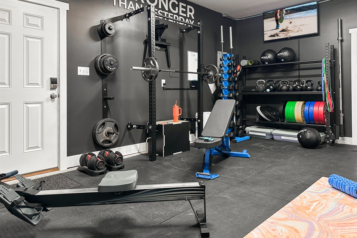 And the gym with weights, a rowing machine and an exercise bike!