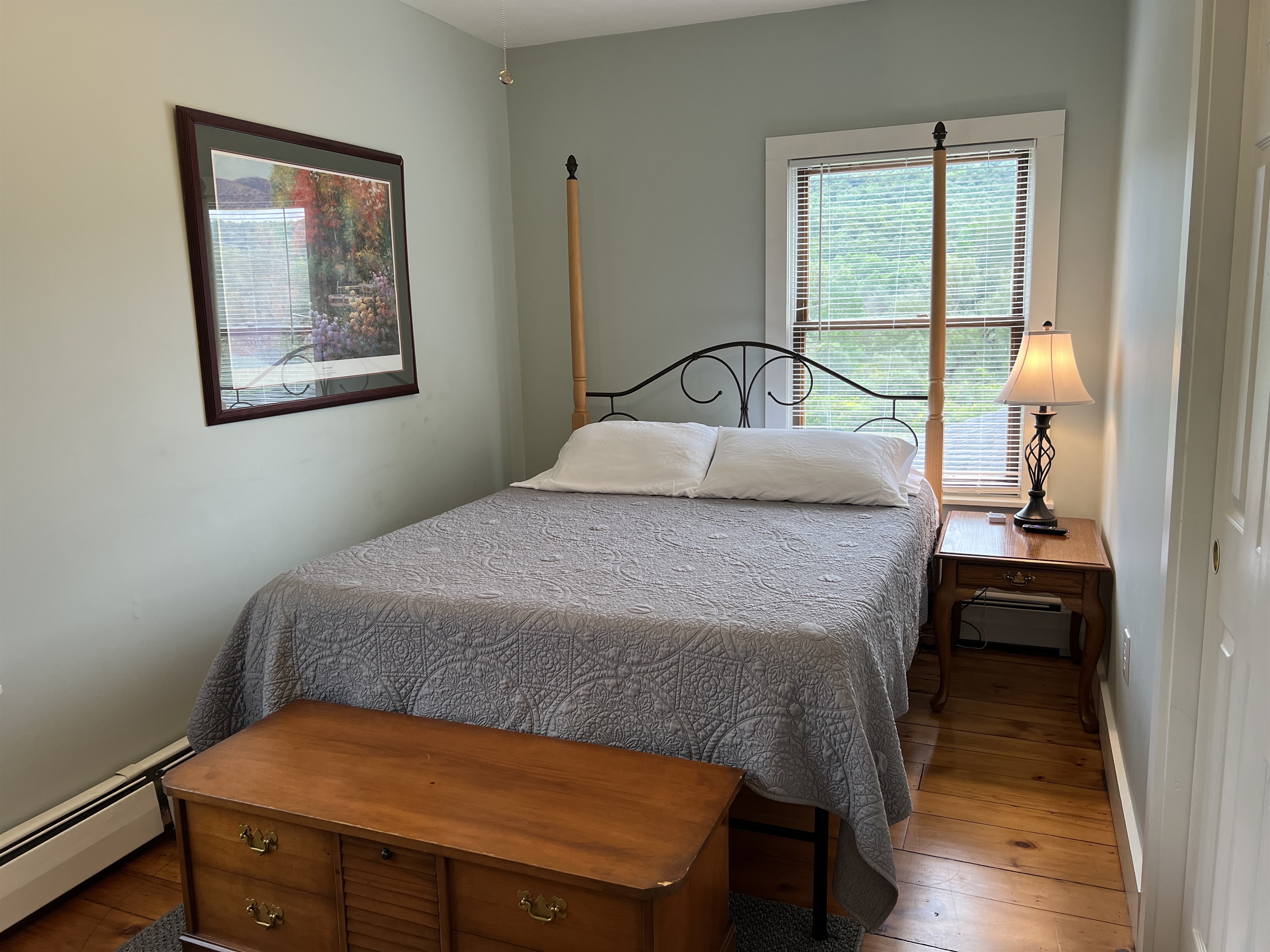 Cloverleaf Farm 2nd floor bedroom #5 with Queen