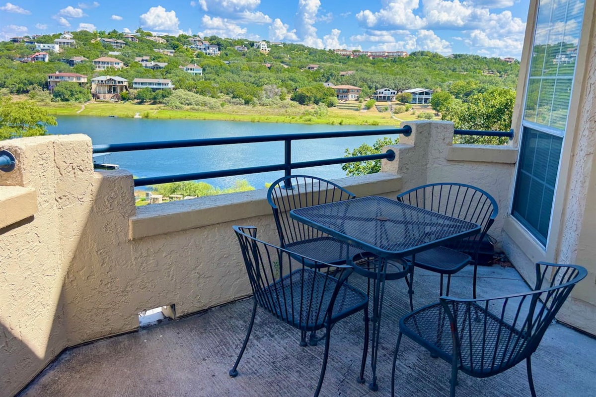 Balcony Dining