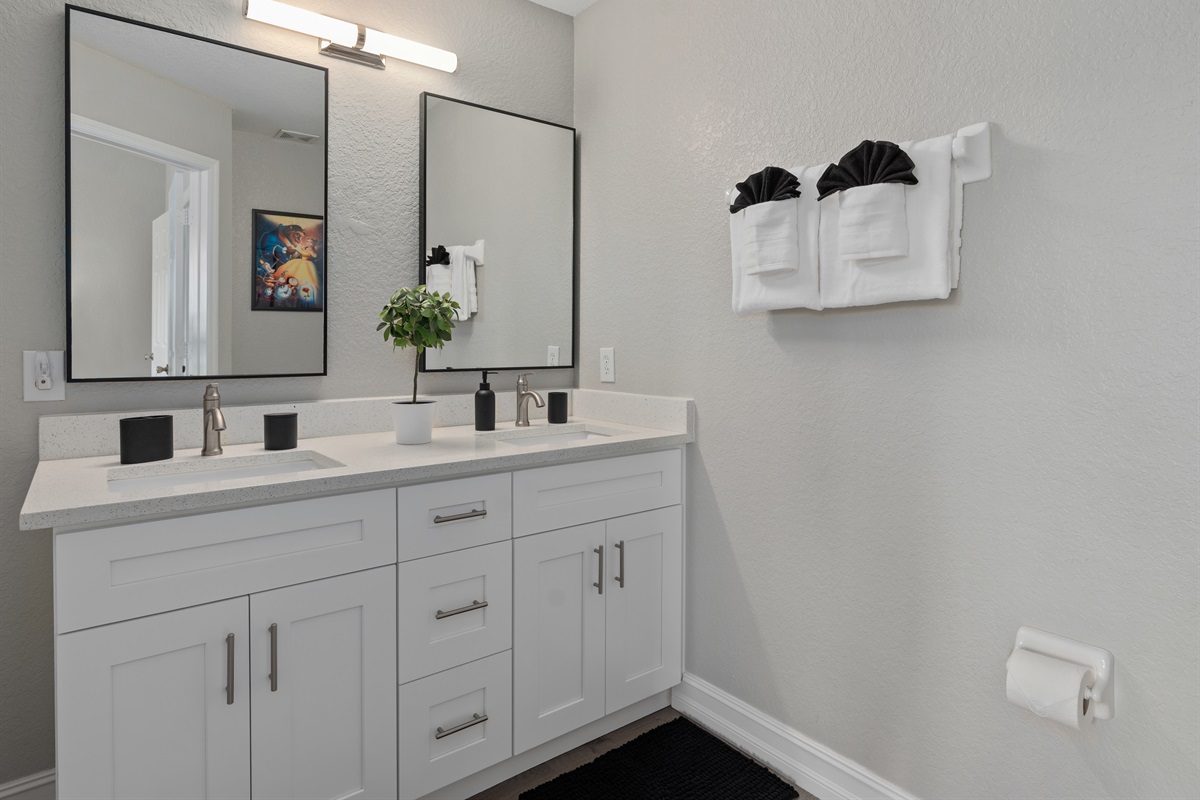 Beauty and the Beast Ensuite