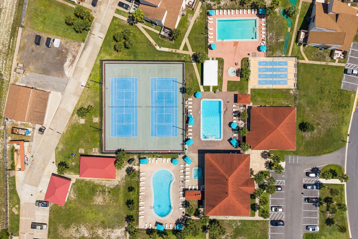 Aerial of Complex and Amenities
