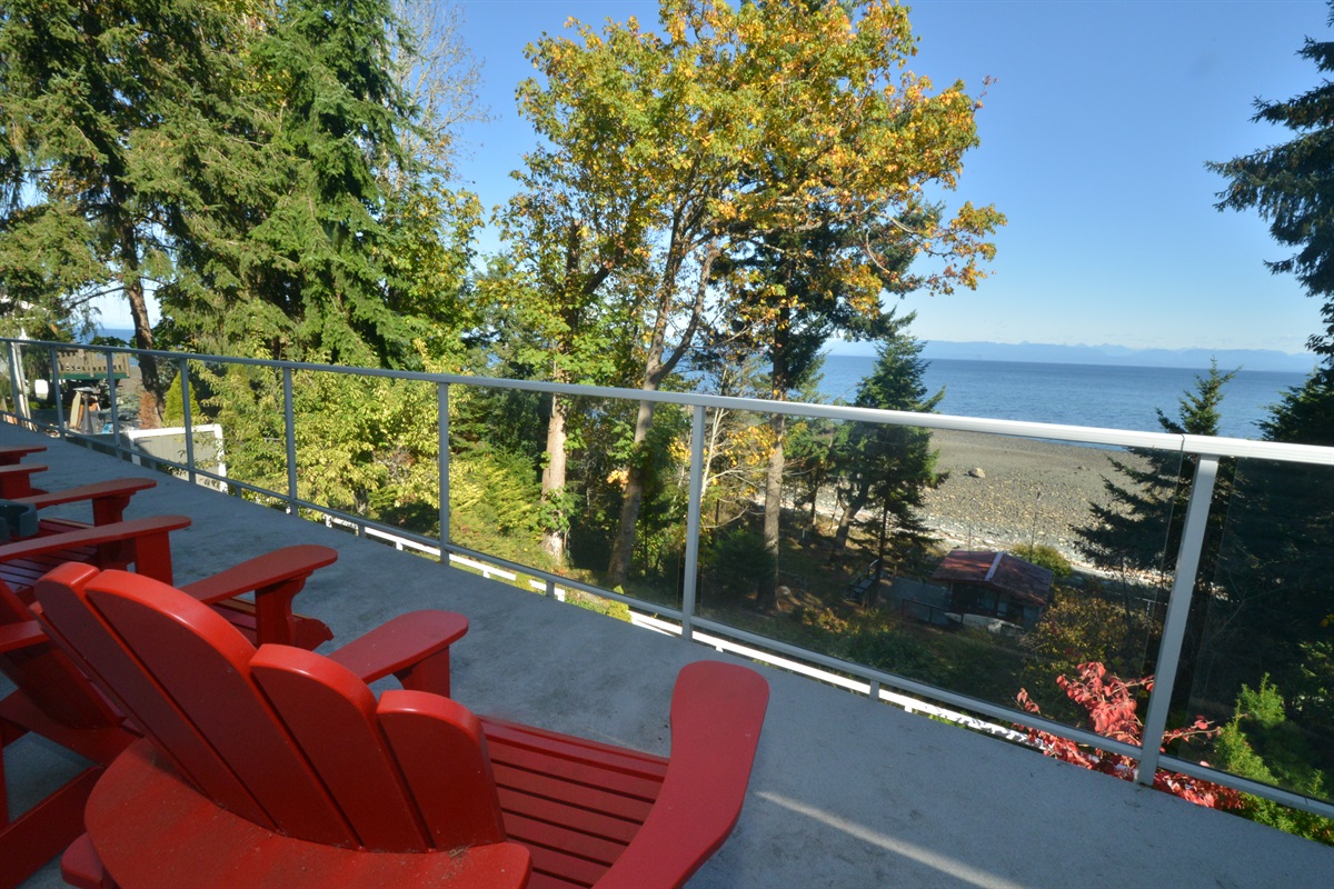 Unobstructed ocean views across the Salish Sea