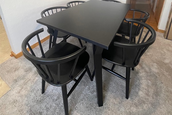 Dining room with seating for 6. 