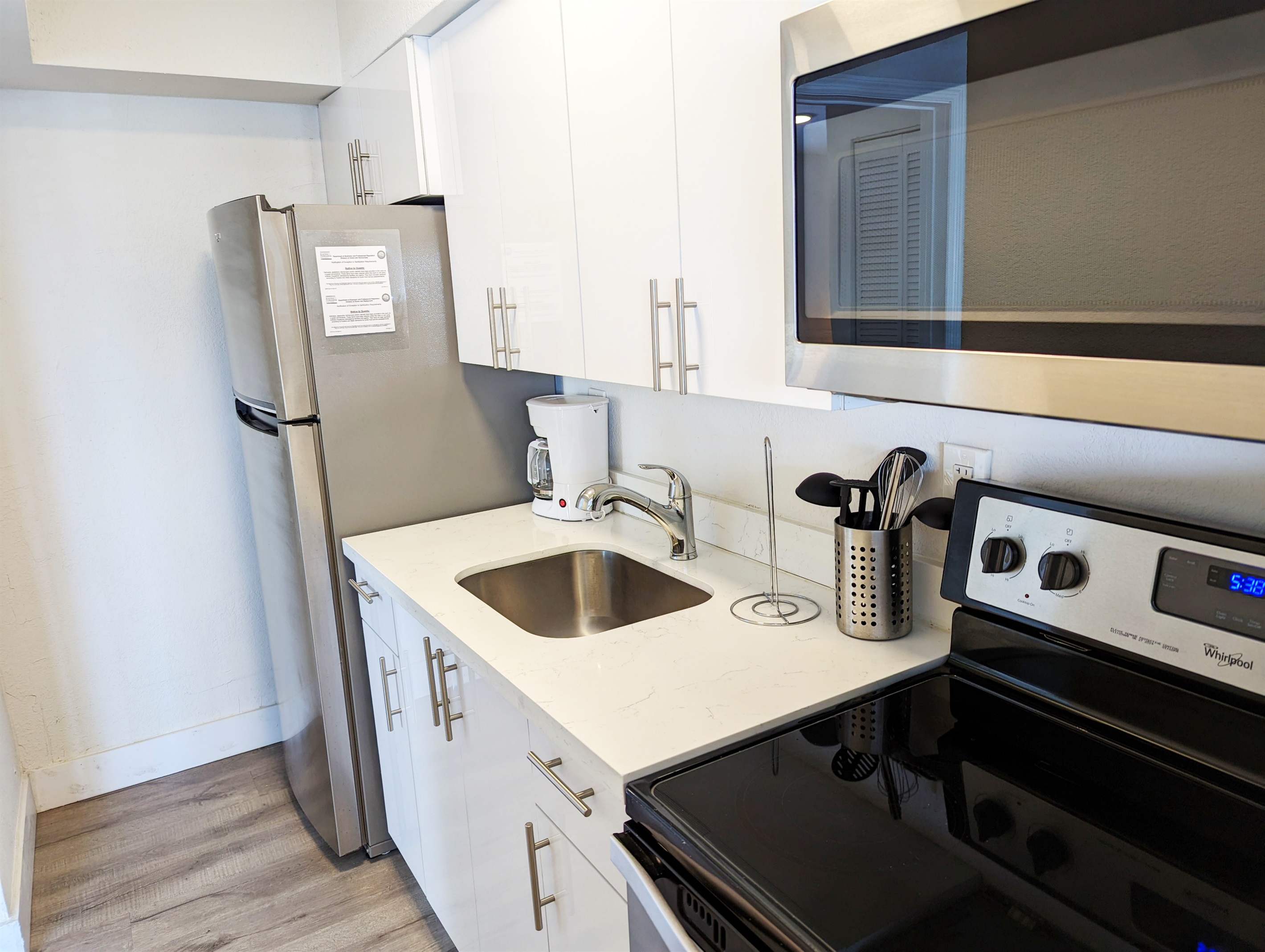 " The unit was fully furnished, comfortable and clean." - Donna